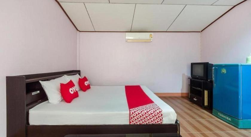 Oyo 1143 Phet Luran Thai Resort Kohchang Koh Chang Dış mekan fotoğraf