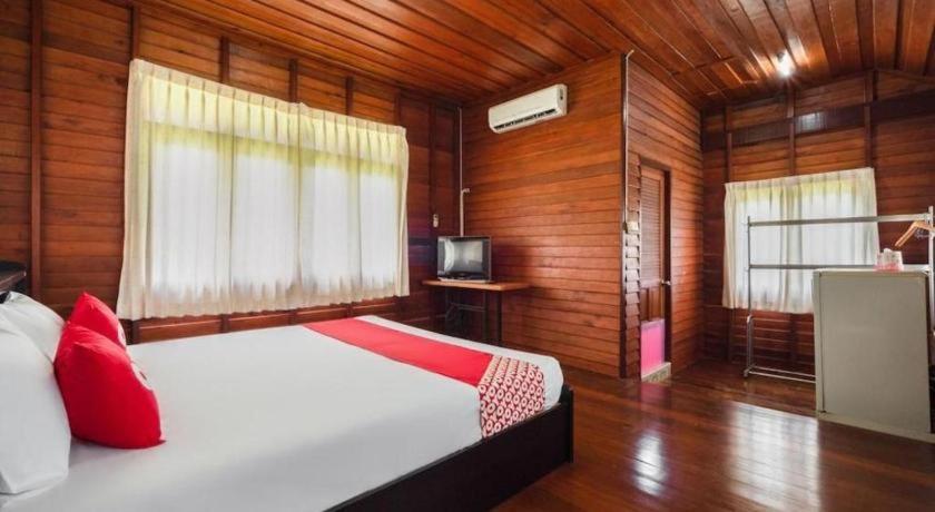 Oyo 1143 Phet Luran Thai Resort Kohchang Koh Chang Dış mekan fotoğraf