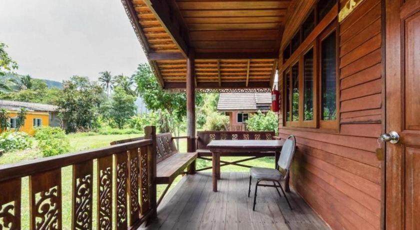 Oyo 1143 Phet Luran Thai Resort Kohchang Koh Chang Dış mekan fotoğraf